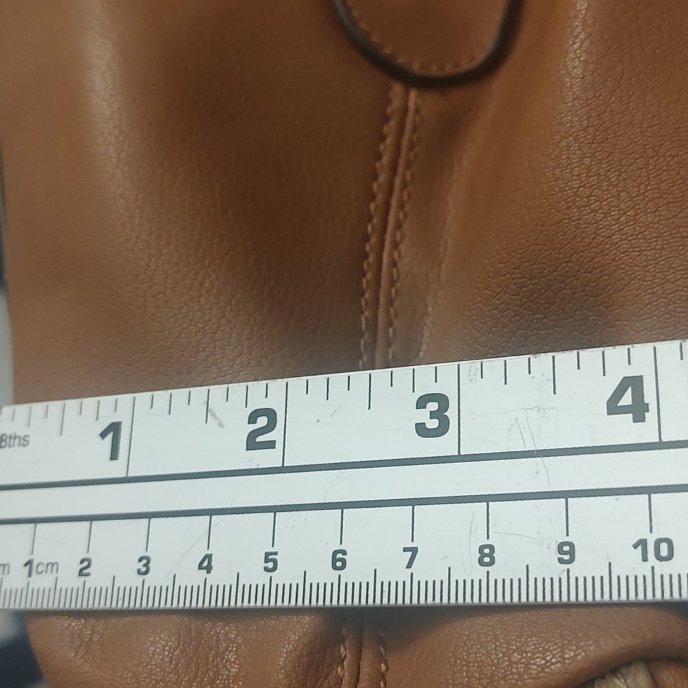 Nine West purse color brown Excellent Zippers Inside Good Condition - Picture 14 of 14